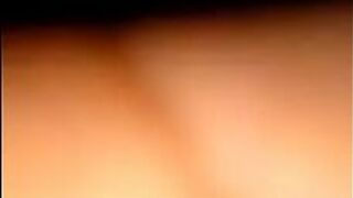 Пухлая девушка занимается аналом - порно видео