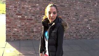 Немецкая тинка в анальном публичном любительском видео, подборка - порно видео