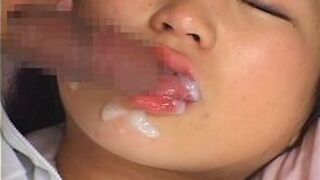 Милая молодая азиатская девушка - порно видео