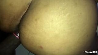 киска ебать со спины - порно видео